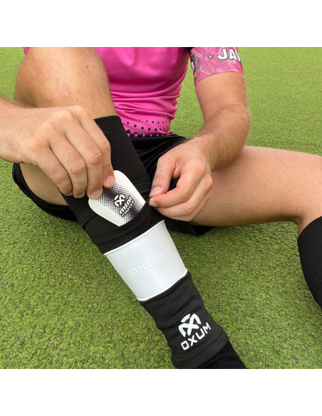 AIRLITE BASIC SOCCER SHIN GUARDS