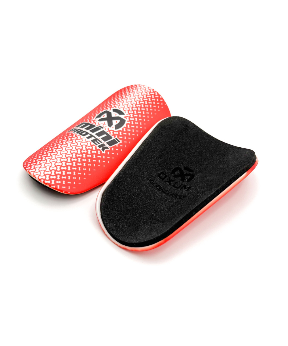 AIRLITE BASIC ESPINILLERAS DE FÚTBOL