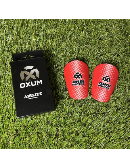 AIRLITE BASIC ESPINILLERAS DE FÚTBOL