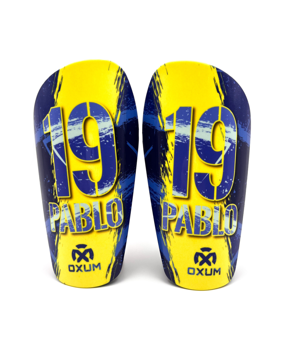 ONE MINOTAUR ESPINILLERAS DE FÚTBOL PERSONALIZADAS